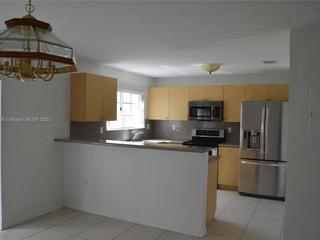 13990 SW 260th St # 102, Homestead FL 33032