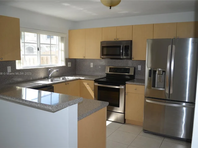 13990 SW 260th St # 102, Homestead FL 33032