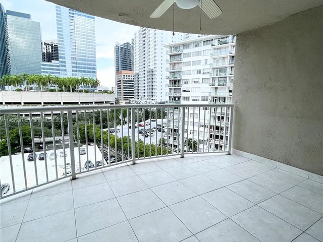 1420 Brickell Bay Dr # 806D, Miami FL 33131