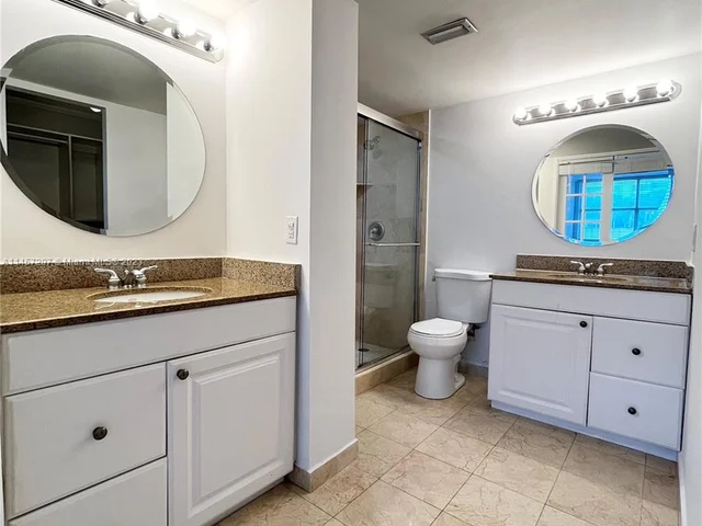 1420 Brickell Bay Dr # 806D, Miami FL 33131