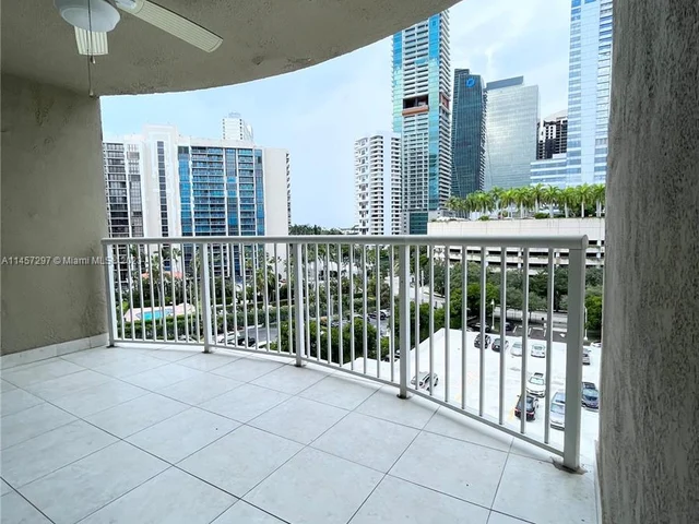 1420 Brickell Bay Dr # 806D, Miami FL 33131
