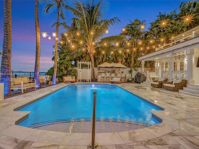 244 W San Marino Dr, Miami Beach FL 33139