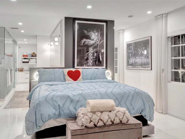 244 W San Marino Dr, Miami Beach FL 33139