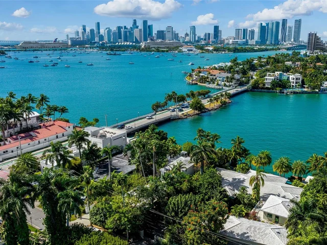 244 W San Marino Dr, Miami Beach FL 33139