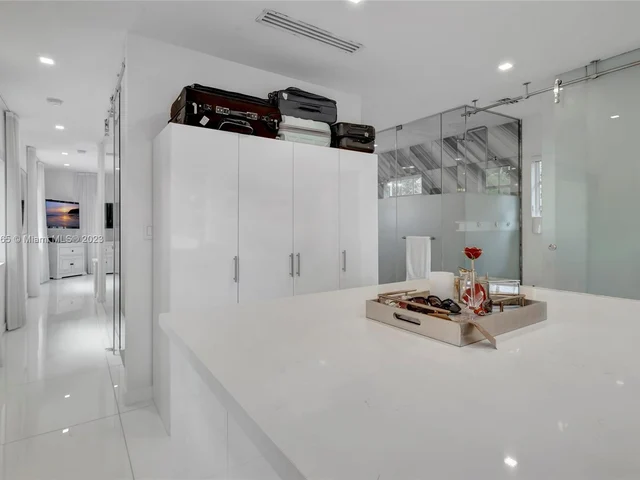 244 W San Marino Dr, Miami Beach FL 33139