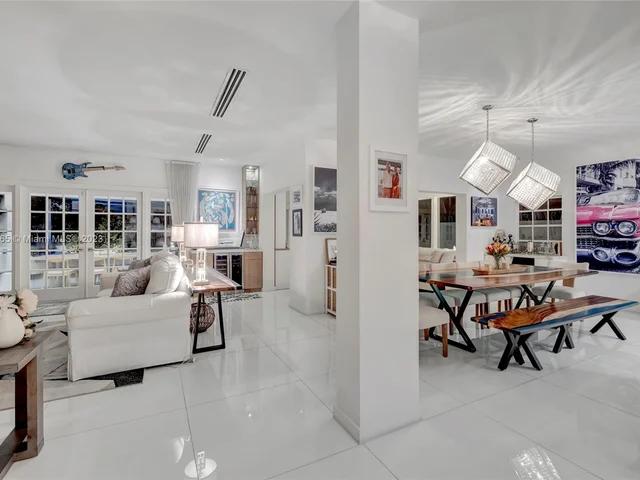 244 W San Marino Dr, Miami Beach FL 33139