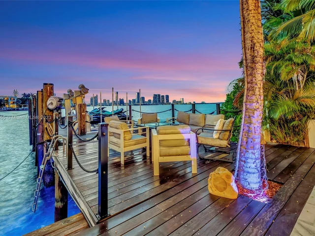 244 W San Marino Dr, Miami Beach FL 33139