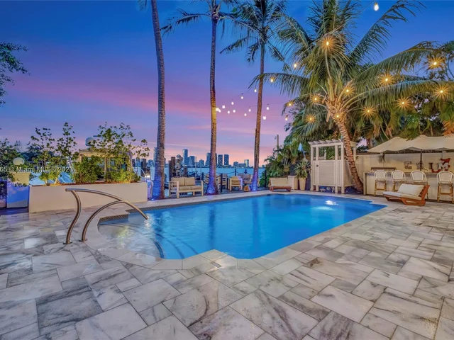 244 W San Marino Dr, Miami Beach FL 33139