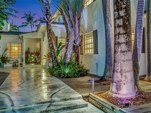 244 W San Marino Dr, Miami Beach FL 33139