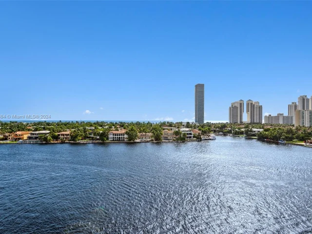 19707 Turnberry Way # 9J, Aventura FL 33180