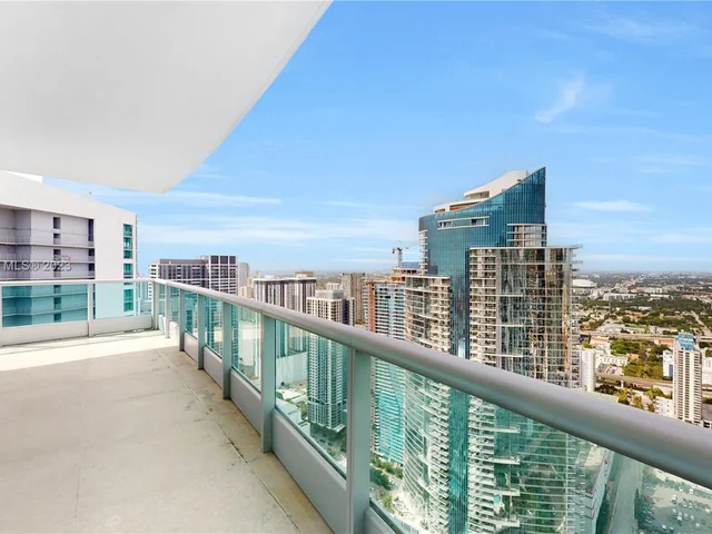 900 Biscayne Blvd # 5701, Miami FL 33132