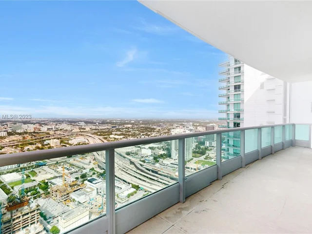 900 Biscayne Blvd # 5701, Miami FL 33132