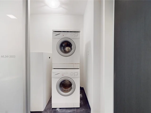 900 Biscayne Blvd # 5701, Miami FL 33132