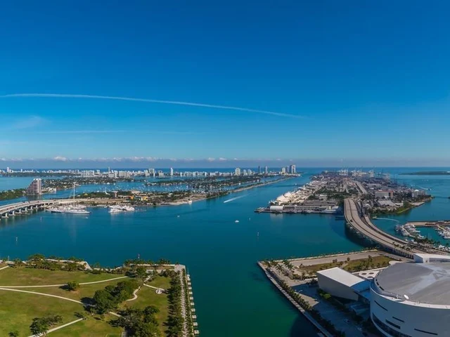 900 Biscayne Blvd # 5701, Miami FL 33132