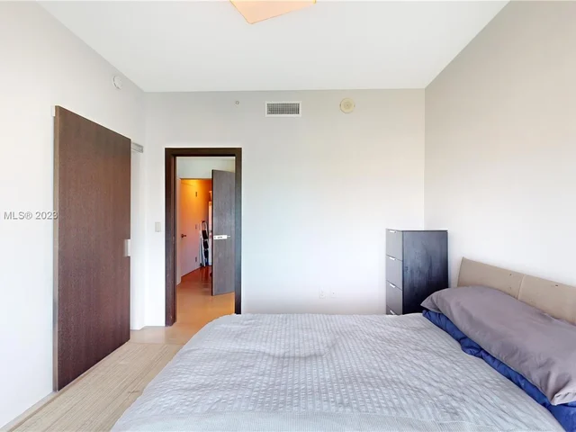 900 Biscayne Blvd # 5701, Miami FL 33132