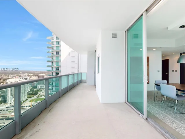 900 Biscayne Blvd # 5701, Miami FL 33132