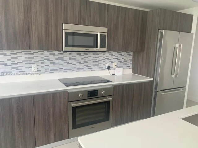 488 NE 18th St # 517, Miami FL 33132