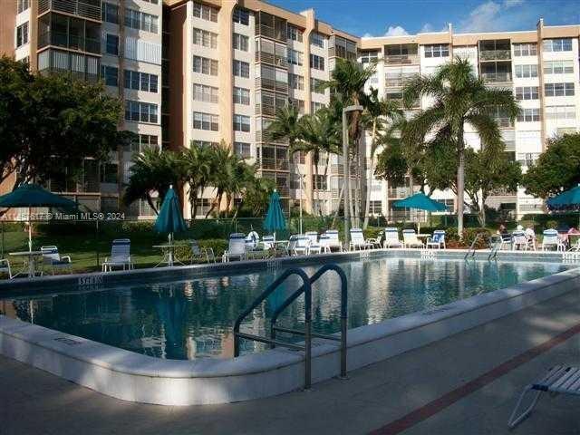 1400 Saint Charles Pl # A, Pembroke Pines FL 33026