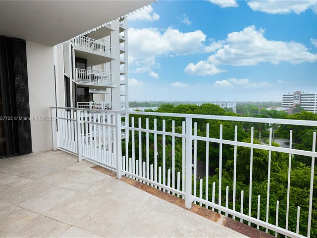 2000 Towerside Ter # 901, Miami FL 33138