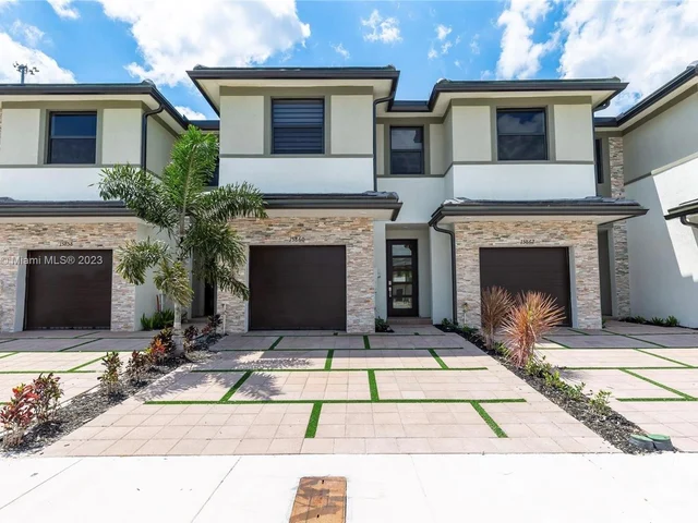 15860 NW 91st Ct # 15860, Miami Lakes FL 33018