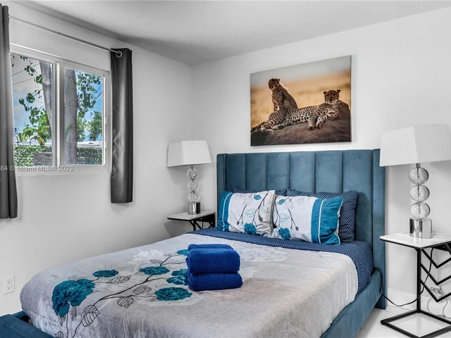 231 NW 44th St, Miami FL 33127