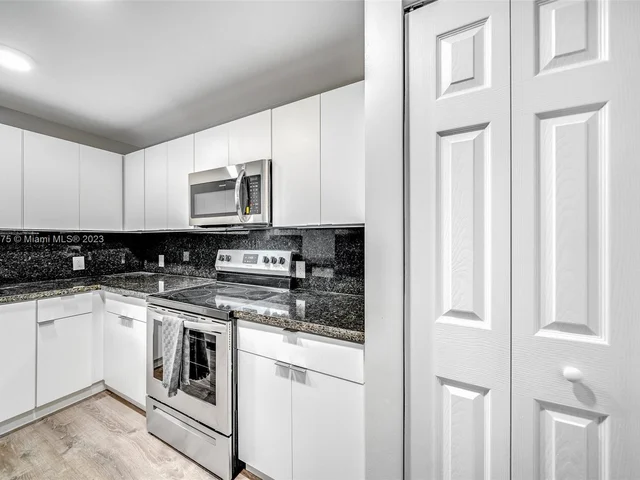 4120 NW 88th Ave # 106, Coral Springs FL 33065