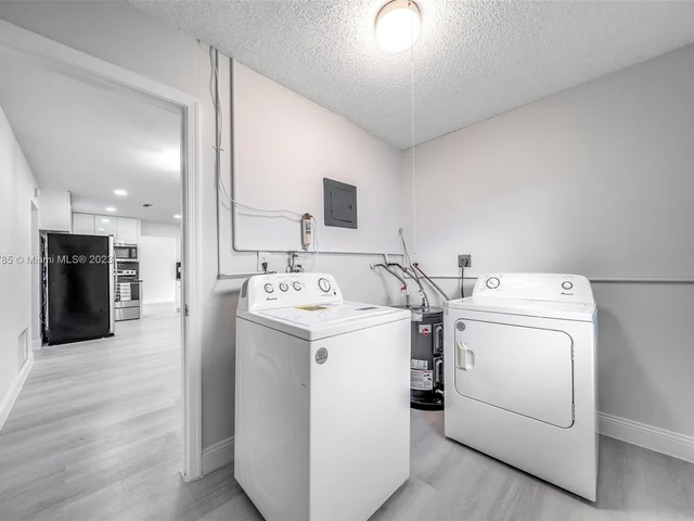 5801 NW 70th Ave, Tamarac FL 33321