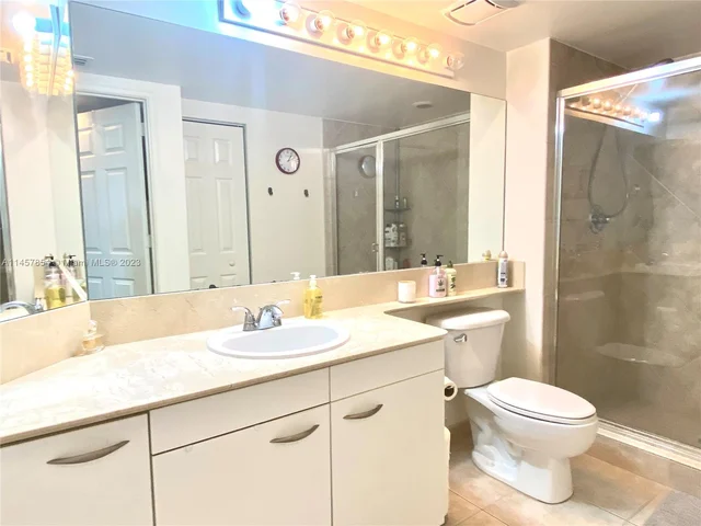 2080 S Ocean Dr # 401, Hallandale Beach FL 33009