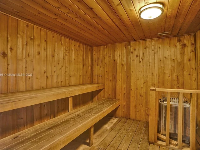 3140 S Ocean Dr # 1102, Hallandale Beach FL 33009