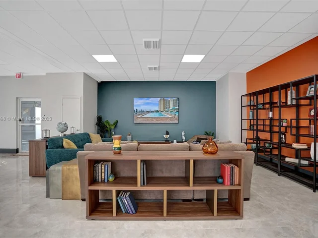 3140 S Ocean Dr # 1102, Hallandale Beach FL 33009