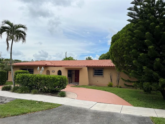 3040 SW 104th Ct, Miami FL 33165