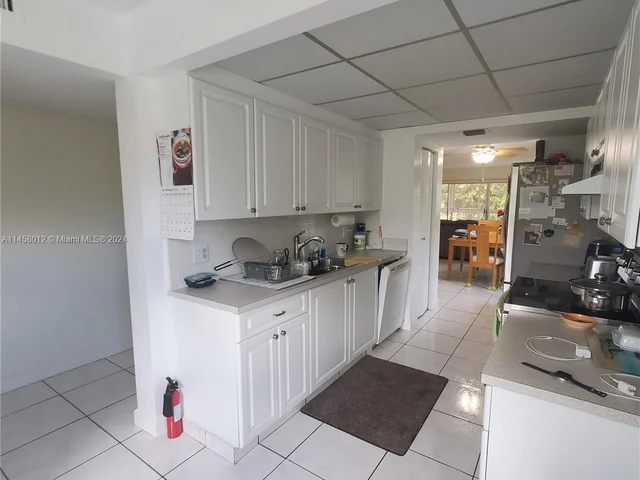 1200 SW 125th Ave # 315L, Pembroke Pines FL 33027