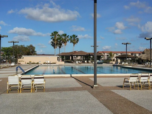 1200 SW 125th Ave # 315L, Pembroke Pines FL 33027