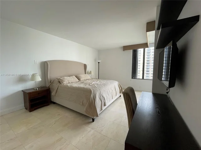 520 Brickell Key Dr # A1003, Miami FL 33131