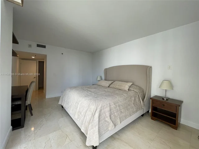 520 Brickell Key Dr # A1003, Miami FL 33131