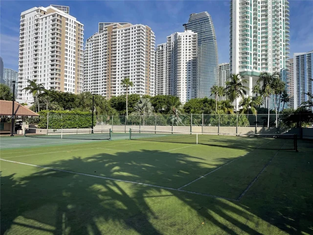 520 Brickell Key Dr # A1003, Miami FL 33131