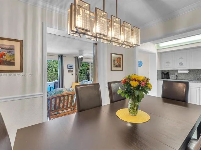 2109 NW 2nd Ave, Wilton Manors FL 33311