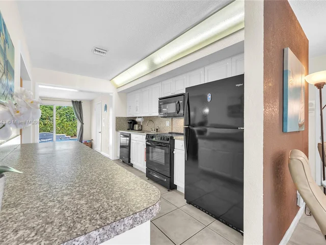 2109 NW 2nd Ave, Wilton Manors FL 33311