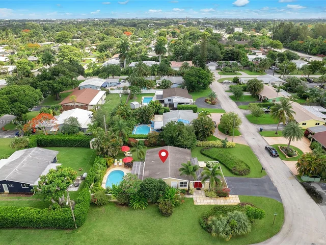 2109 NW 2nd Ave, Wilton Manors FL 33311