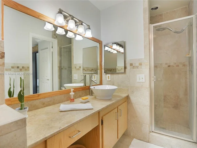 10521 Mahogany Key Cir # 207, Miami FL 33196