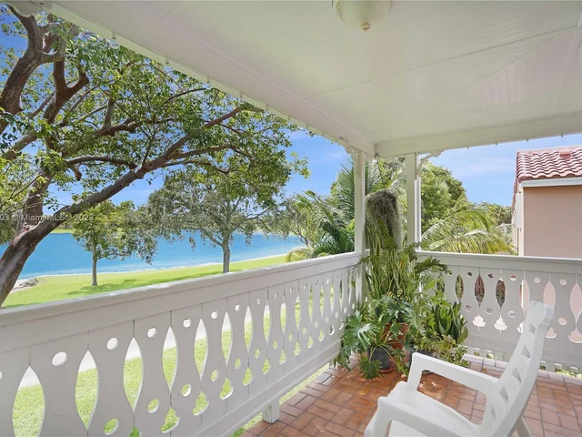 10521 Mahogany Key Cir # 207, Miami FL 33196