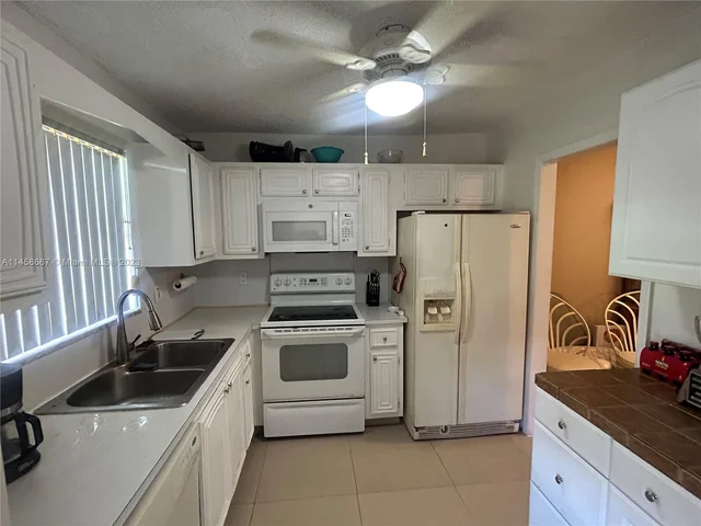 5300 Washington St # T120, Hollywood FL 33021