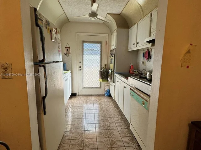 115 NE 202nd Ter # M24, Miami Gardens FL 33179