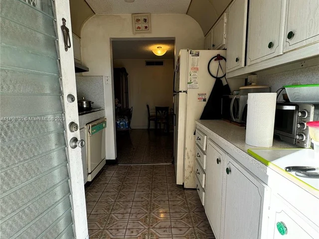 115 NE 202nd Ter # M24, Miami Gardens FL 33179