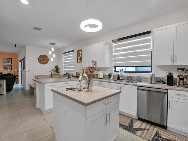 28458 SW 133rd Ct, Homestead FL 33033