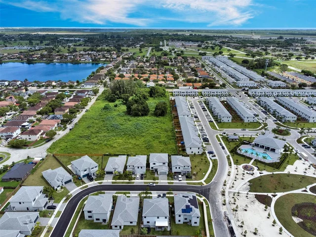 28458 SW 133rd Ct, Homestead FL 33033