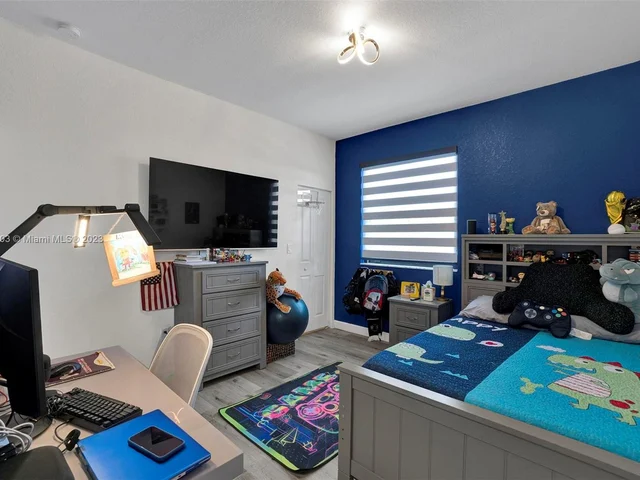 28458 SW 133rd Ct, Homestead FL 33033