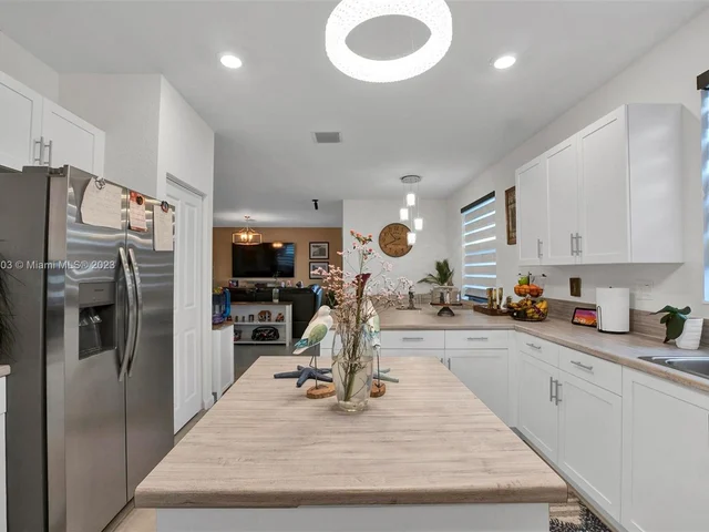 28458 SW 133rd Ct, Homestead FL 33033