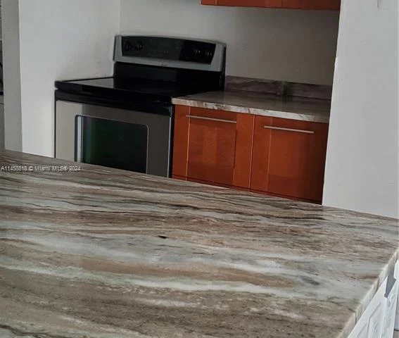 8606 SW 3rd St # 103, Pembroke Pines FL 33025