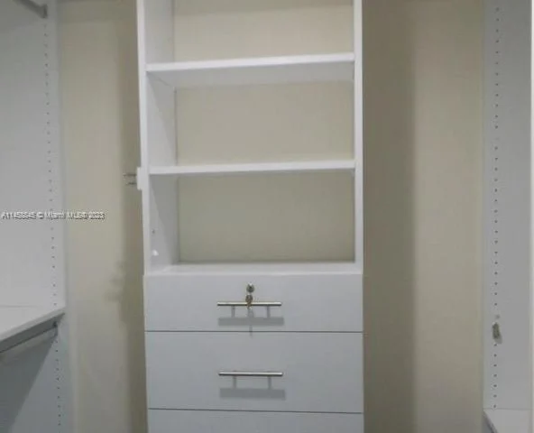 300 S Biscayne Blvd # 626, Miami FL 33131